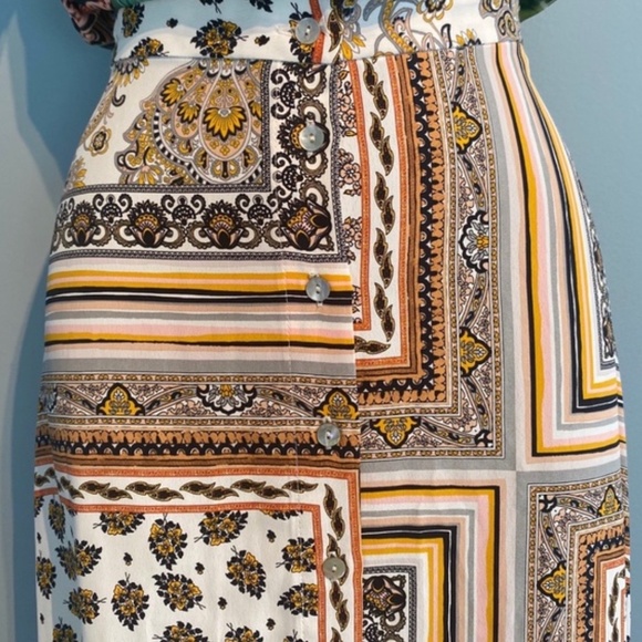 Mango A-line button-up abstract skirt - Picture 7 of 7